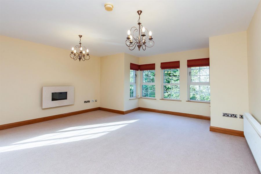 6 Ardnavalley Avenue