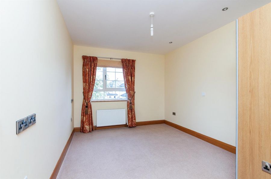 6 Ardnavalley Avenue