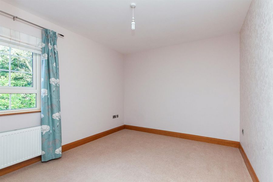 6 Ardnavalley Avenue