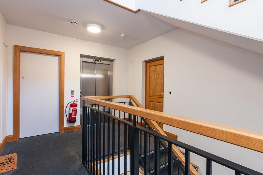 6 Ardnavalley Avenue