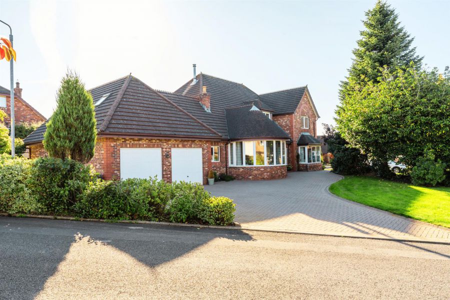 17 Manor Park