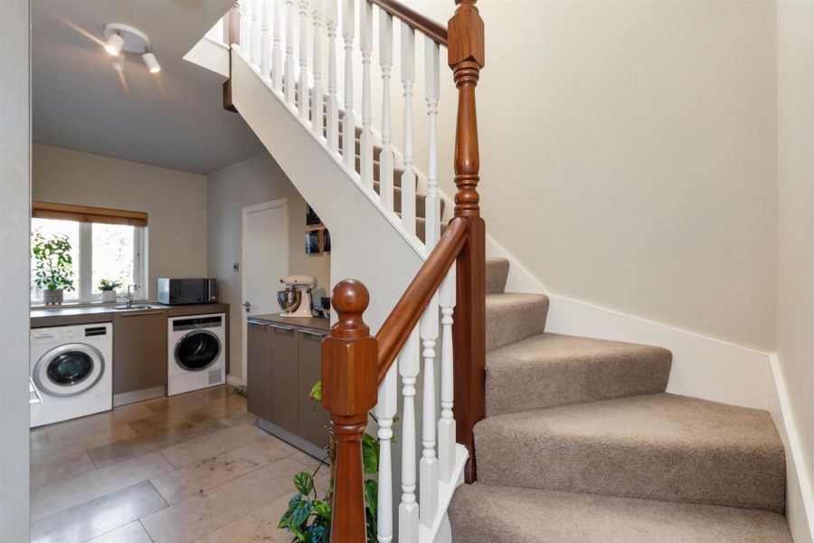 17 Manor Park