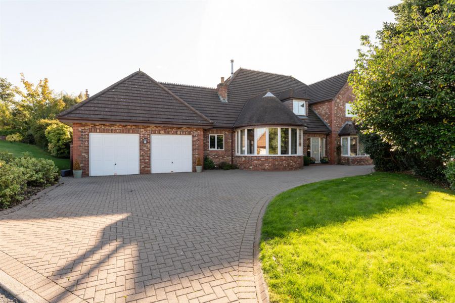 17 Manor Park