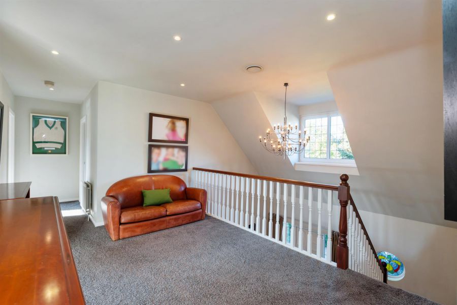 17 Manor Park