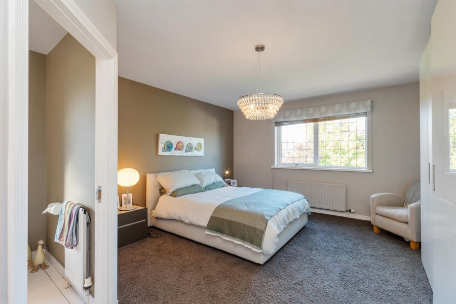 17 Manor Park