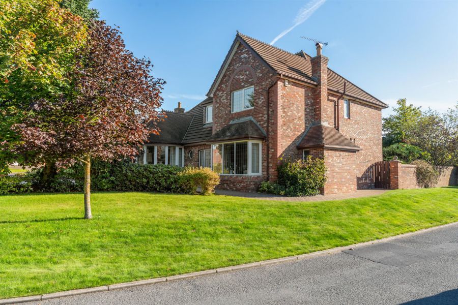 17 Manor Park