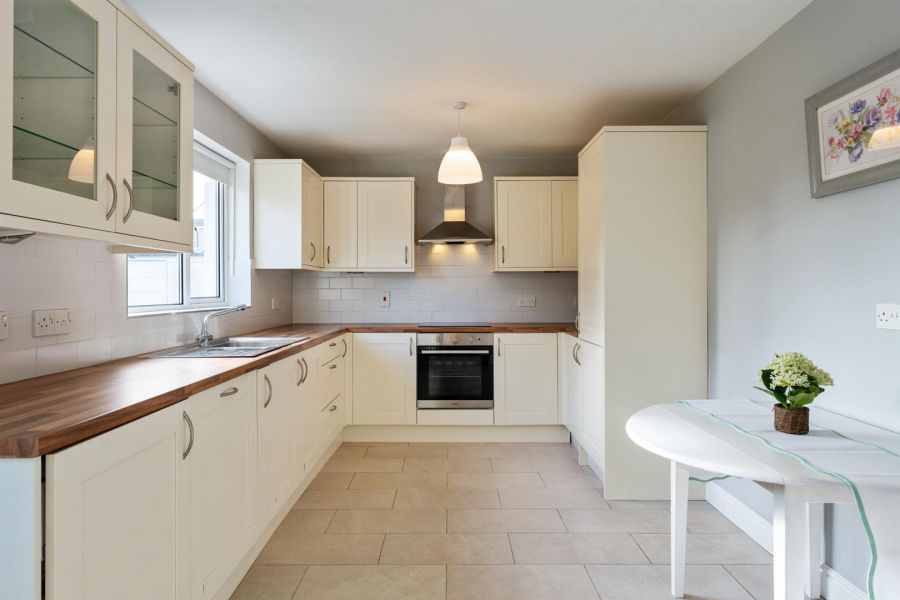 4 Regency Drive
