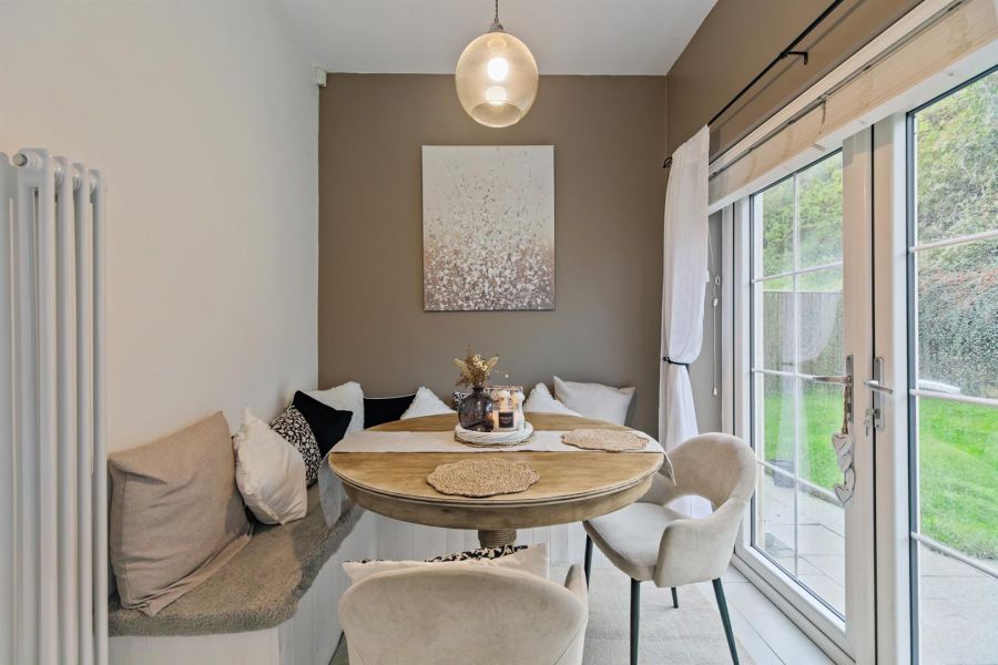 6 Blackwood Crescent