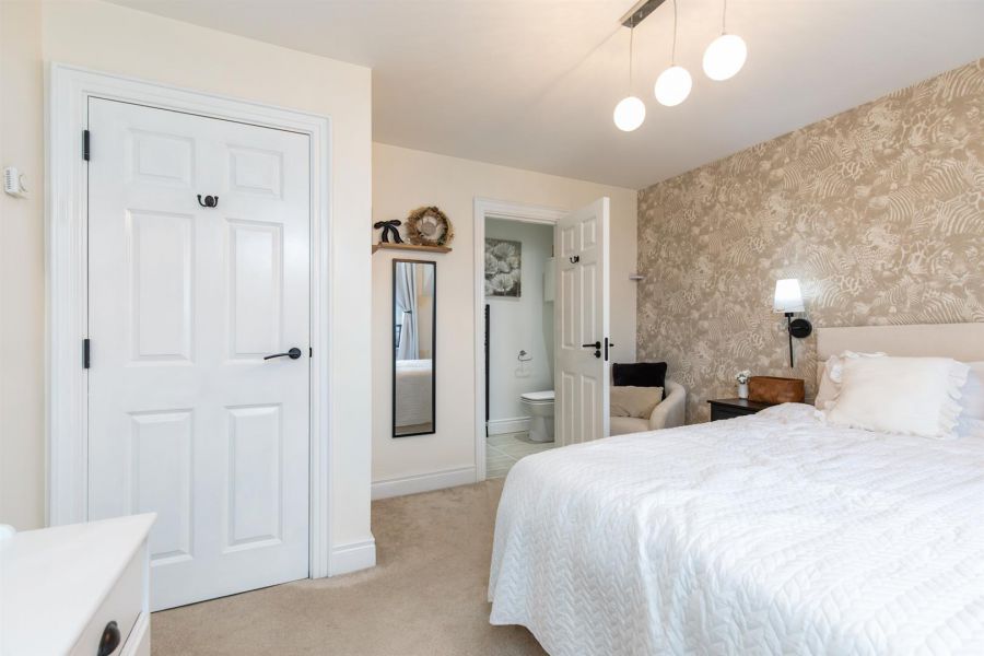6 Blackwood Crescent