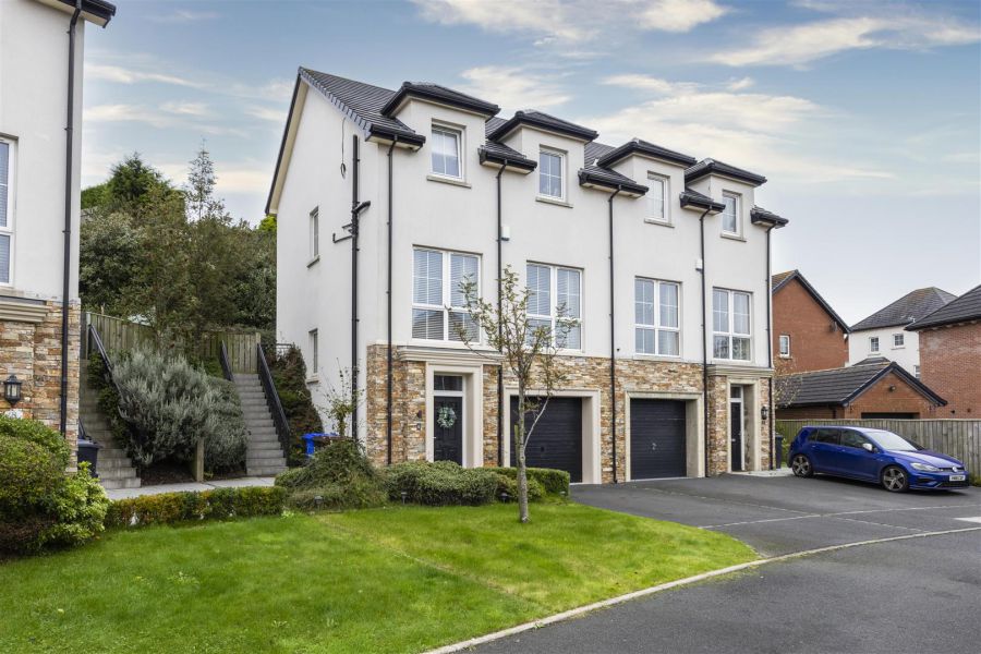 6 Blackwood Crescent