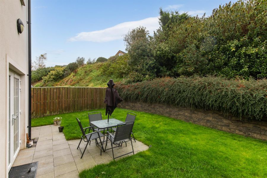 6 Blackwood Crescent