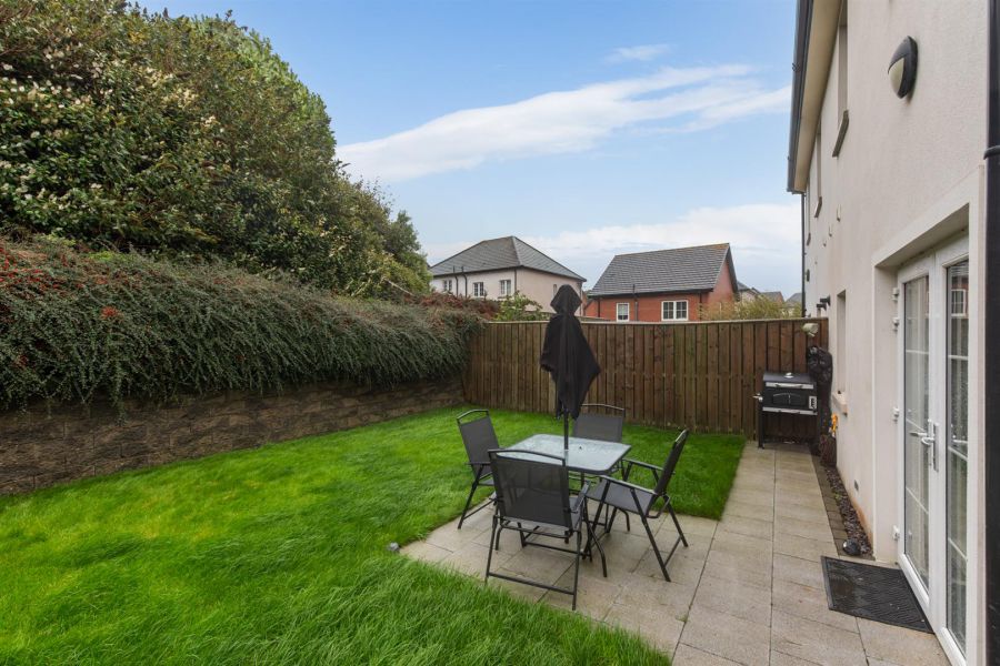 6 Blackwood Crescent