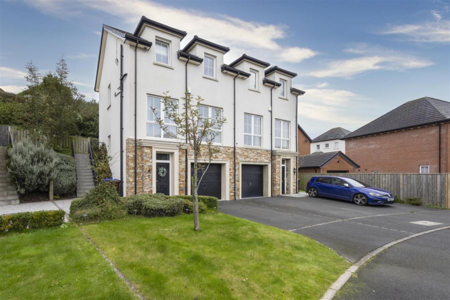 6 Blackwood Crescent