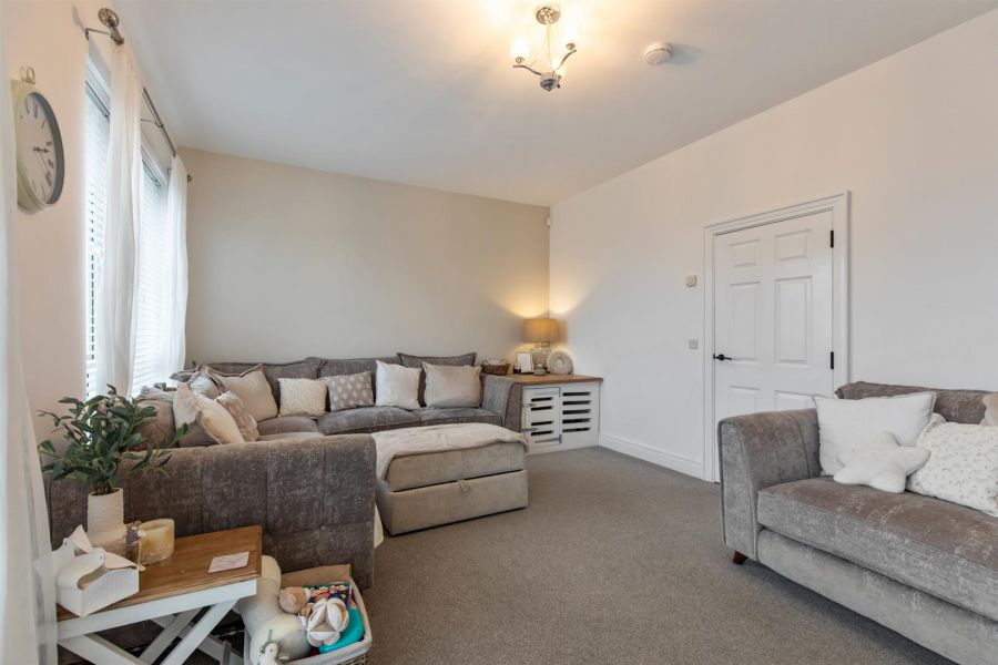 6 Blackwood Crescent