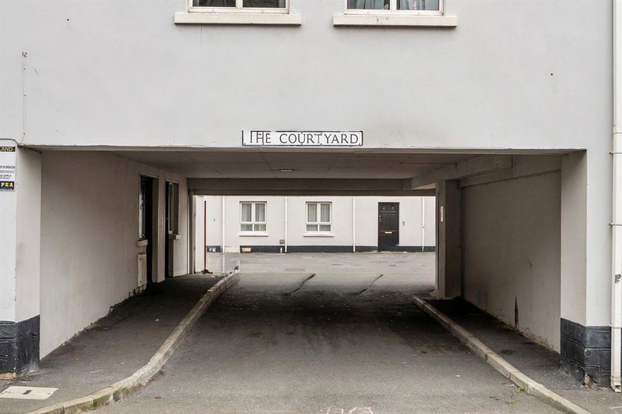 2 The Courtyard