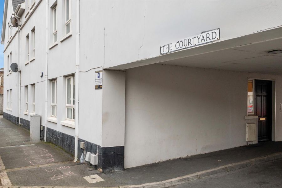 2 The Courtyard