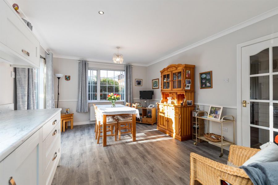 12A Manse Road 12A Manse Road