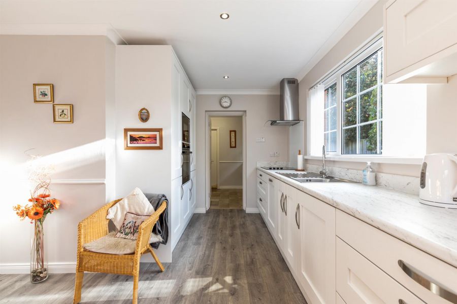 12A Manse Road 12A Manse Road