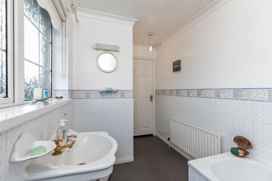 12A Manse Road 12A Manse Road