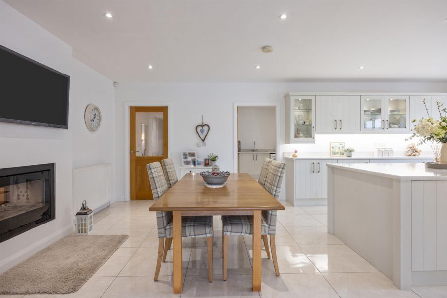 Hillside Cottage, 27A Craigarusky Road