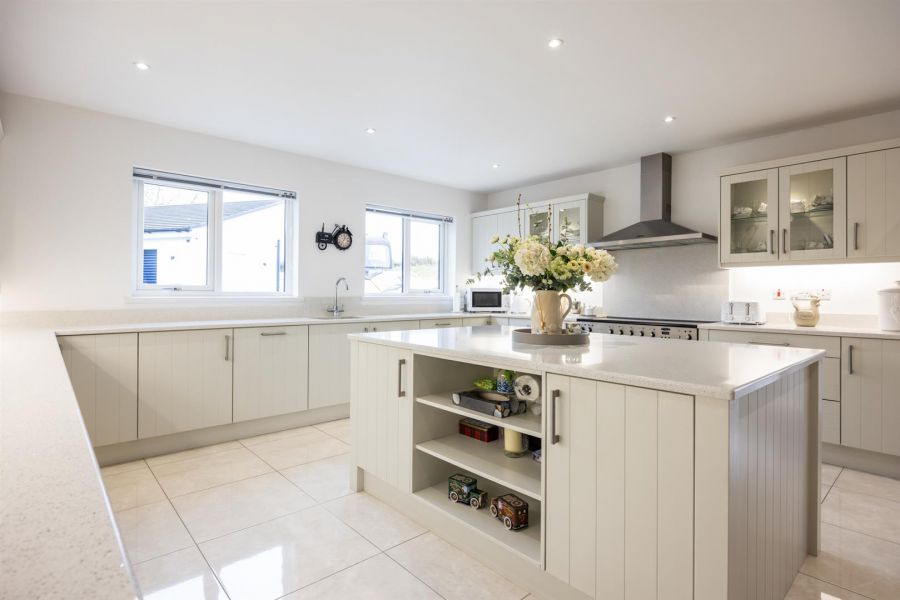 Hillside Cottage, 27A Craigarusky Road