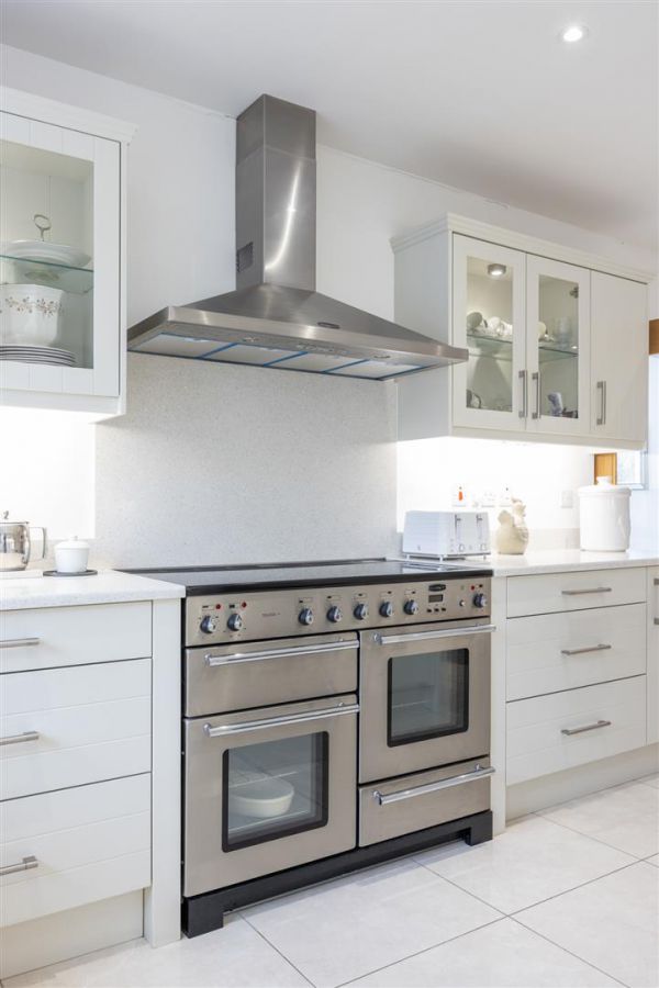 Hillside Cottage, 27A Craigarusky Road