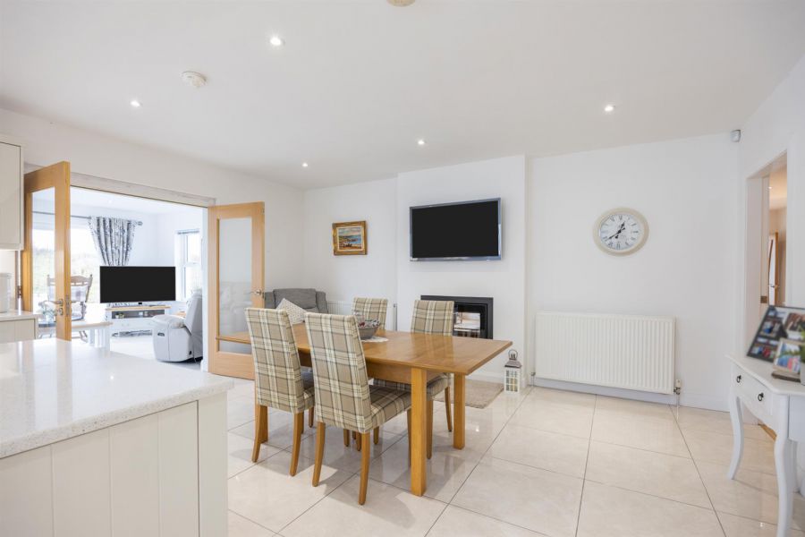 Hillside Cottage, 27A Craigarusky Road