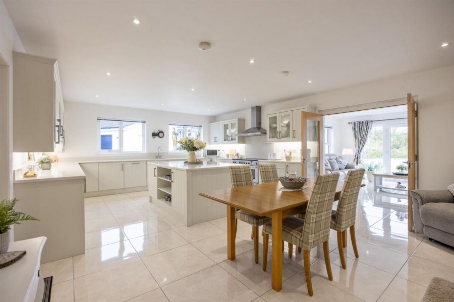 Hillside Cottage, 27A Craigarusky Road