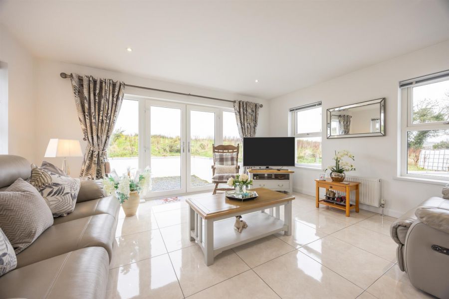 Hillside Cottage, 27A Craigarusky Road