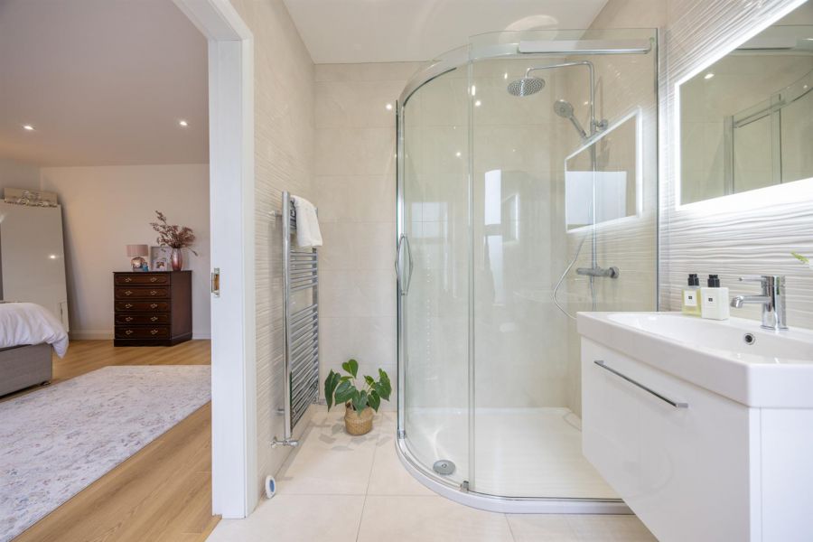 Hillside Cottage, 27A Craigarusky Road