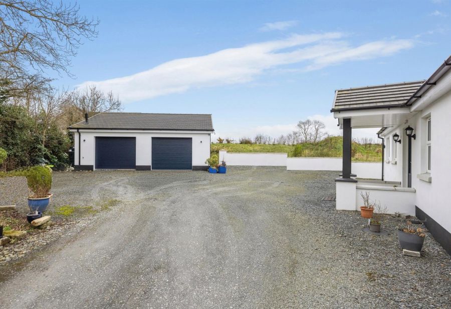 Hillside Cottage, 27A Craigarusky Road