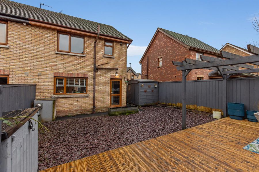 12 Stonebridge Drive