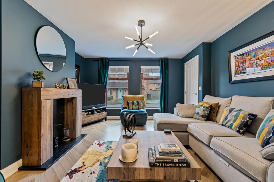 12 Stonebridge Drive