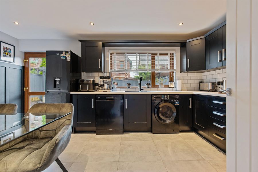 12 Stonebridge Drive