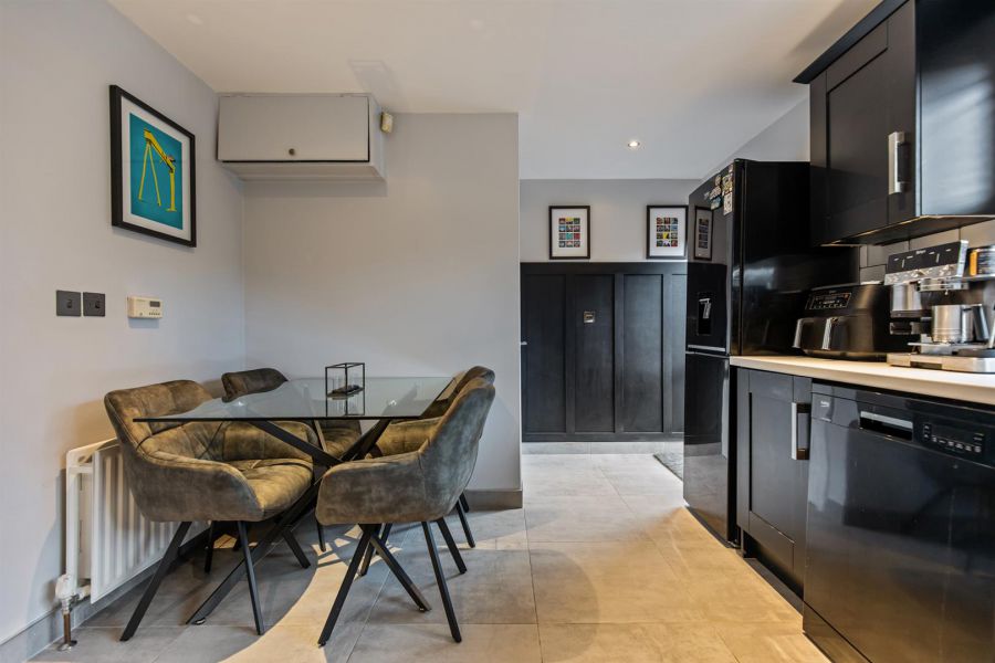 12 Stonebridge Drive