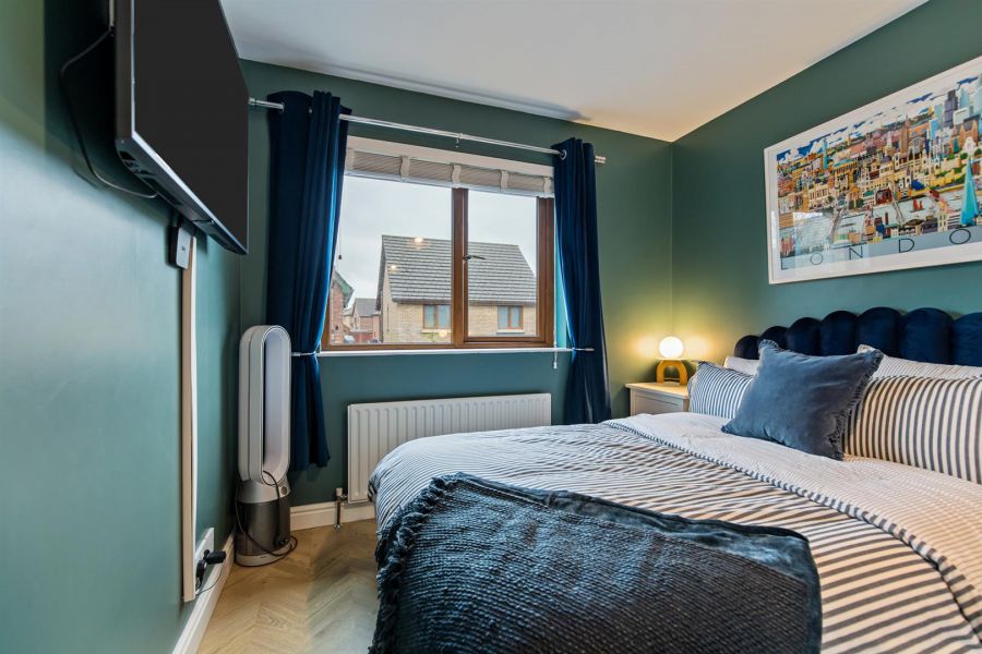 12 Stonebridge Drive