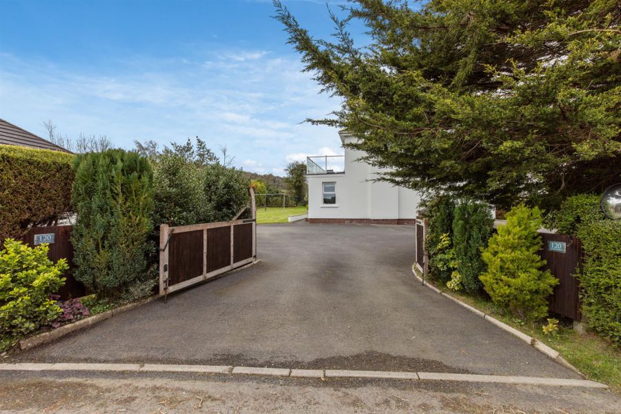 Cairnview, 120 Ballybarnes Road