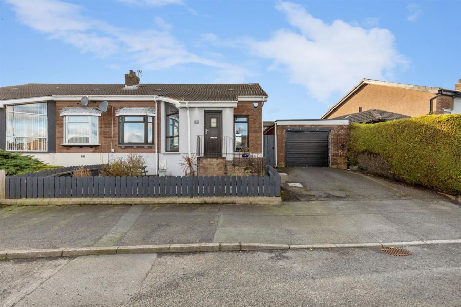 39 Mandeville Avenue