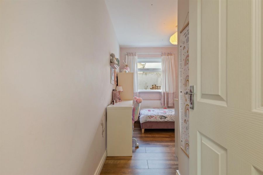 39 Mandeville Avenue