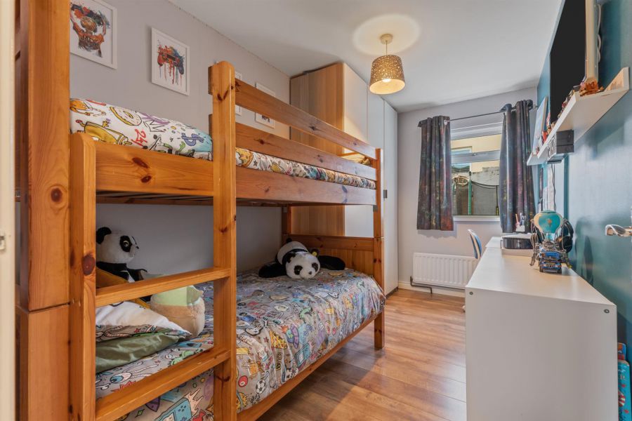 39 Mandeville Avenue