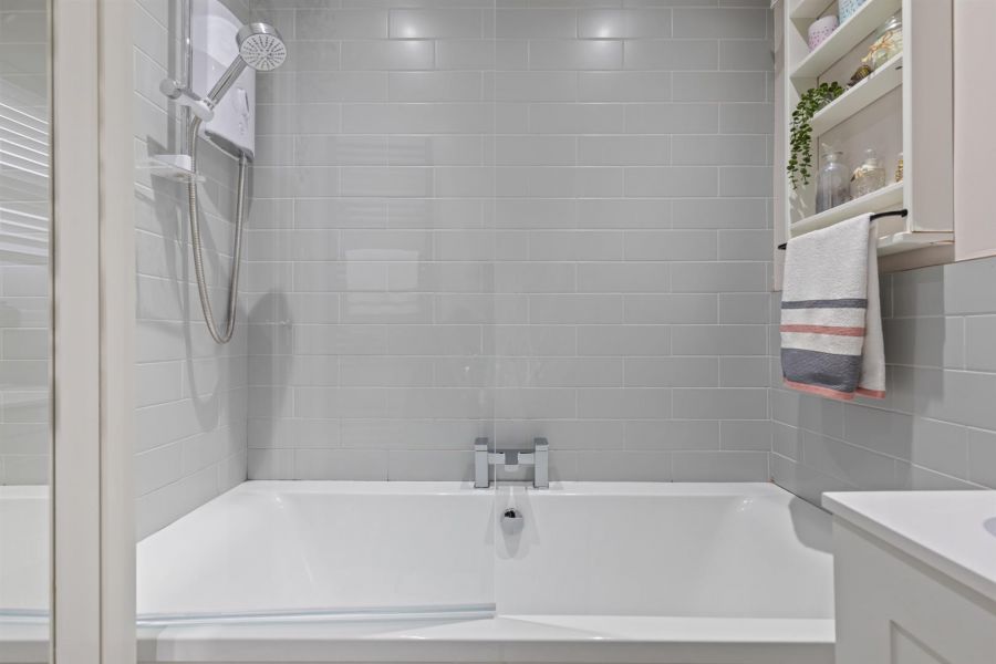 39 Mandeville Avenue