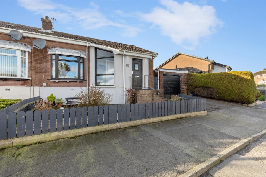 39 Mandeville Avenue