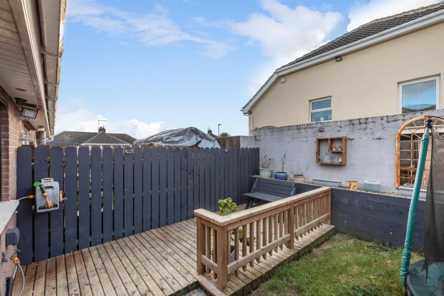 39 Mandeville Avenue