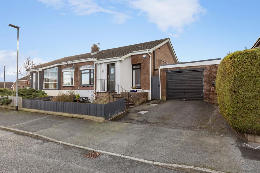 39 Mandeville Avenue