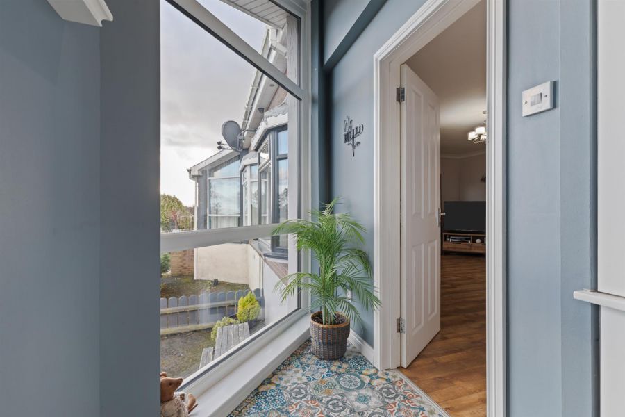 39 Mandeville Avenue