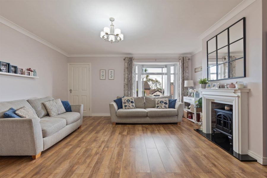 39 Mandeville Avenue