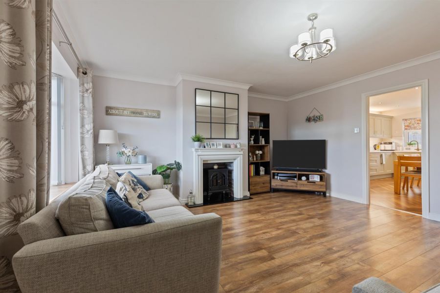 39 Mandeville Avenue