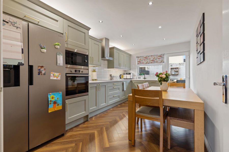 39 Mandeville Avenue