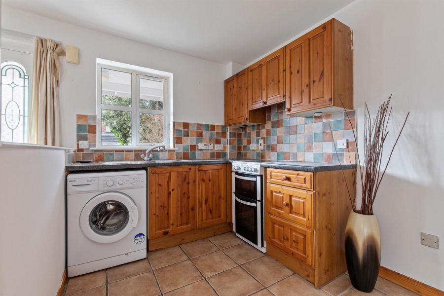 36 Whitethorn Avenue