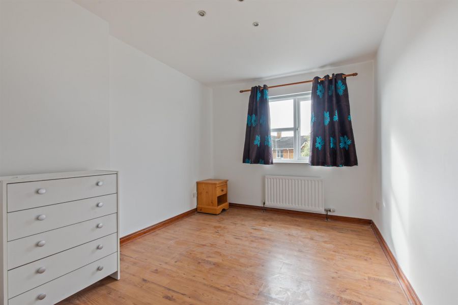 36 Whitethorn Avenue